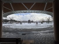 正面玄関前ロータリー